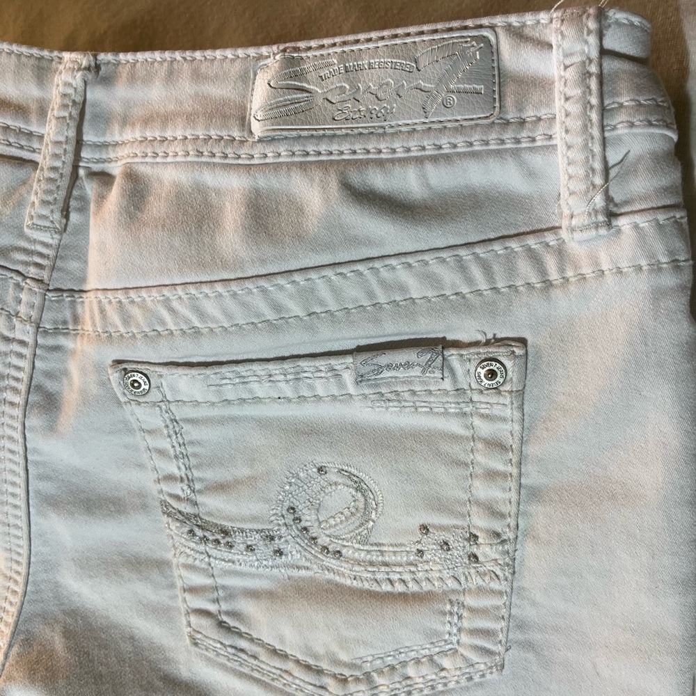 Seven7 White Distressed Denim Shorts - Picture 6 of 8